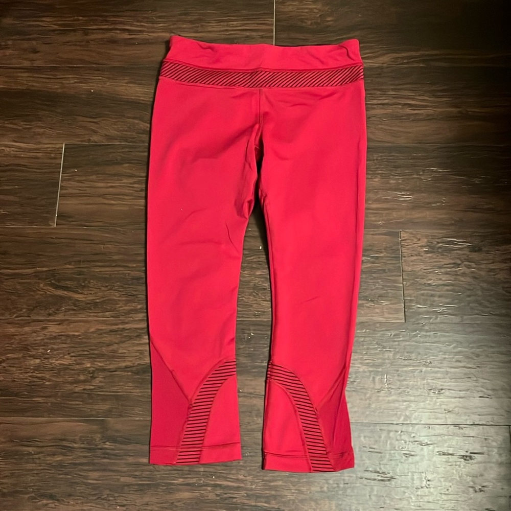 Lululemon pants cropped in size 6